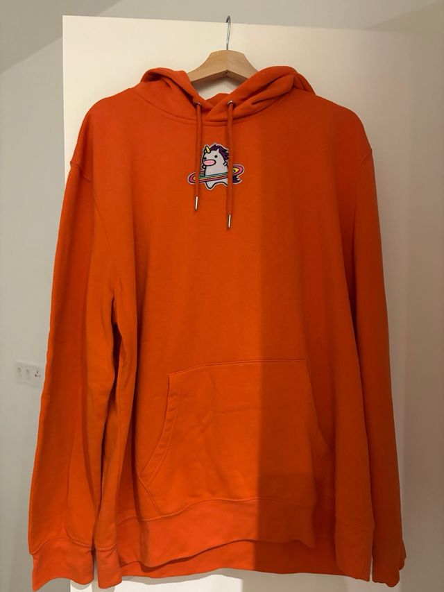 Sudadera Naranja con Dibujo