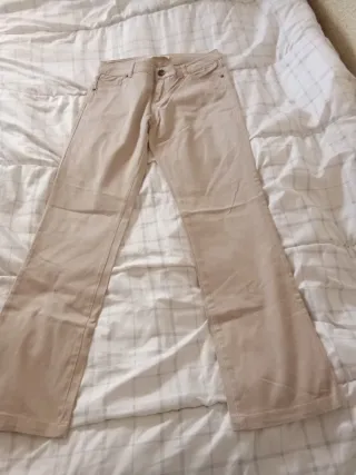 Pantalón beige mujer