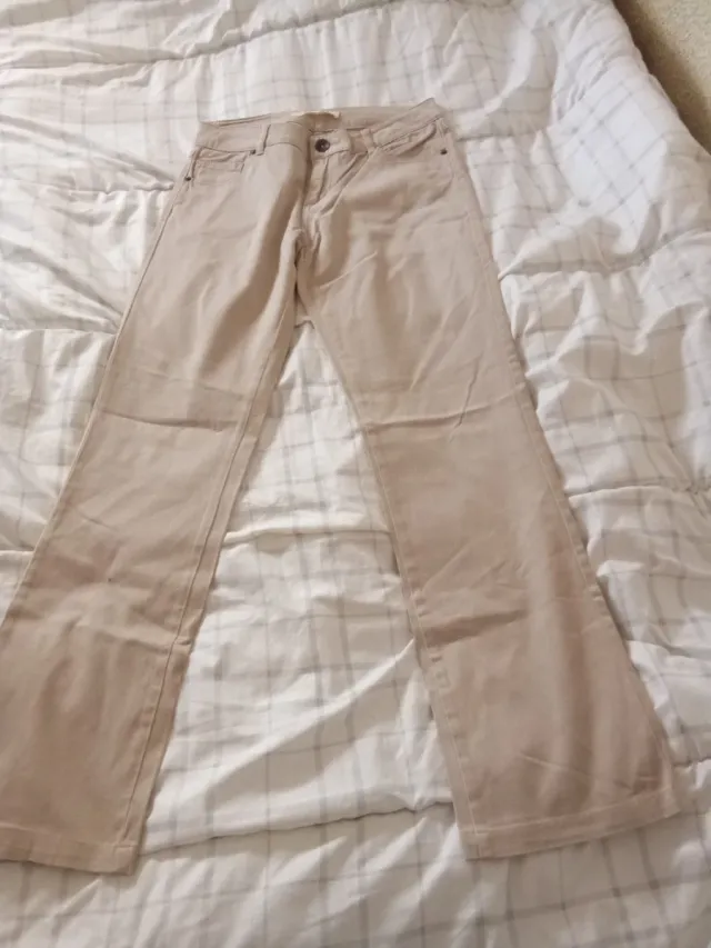 Pantalón beige mujer