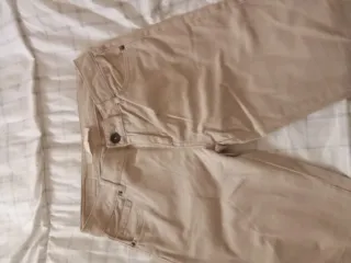Pantalón beige mujer