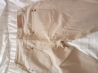 Pantalón beige mujer