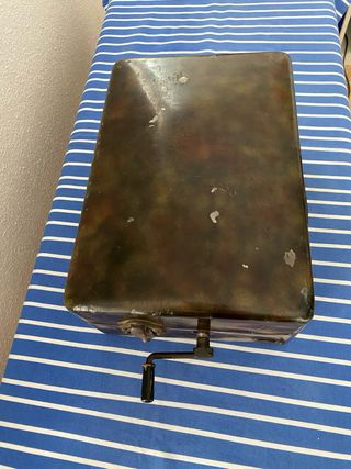 Tocadiscos de campaña antiguo