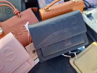 Bolso Beige , Azul,Rosa y negro