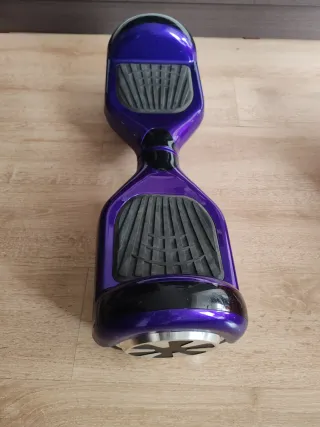 Hoverboard Morado con Bolsa Roja y cargador.