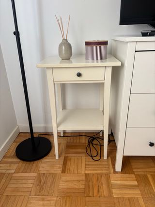 Comodino Ikea Hemnes