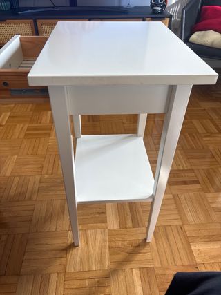 Comodino Ikea Hemnes