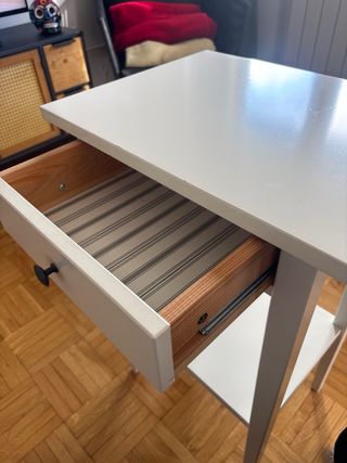 Comodino Ikea Hemnes