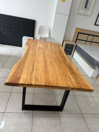 Mesa de comedor madera y metal