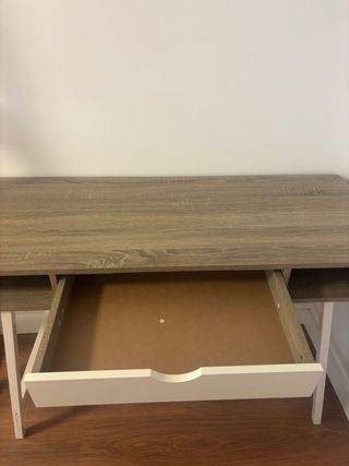 Escritorio Jysk madera y metal