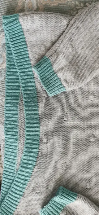 Jersey cuello alto. Talla M