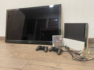 TV Sony + PS3 con 2 mandos y juego
