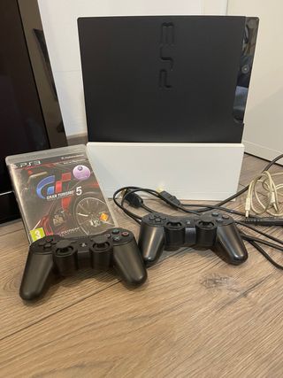 TV Sony + PS3 con 2 mandos y juego