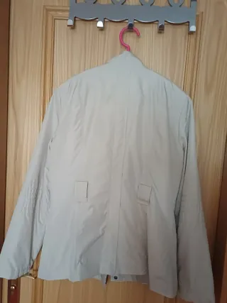 Chaqueta impermeable mujer con cinturón