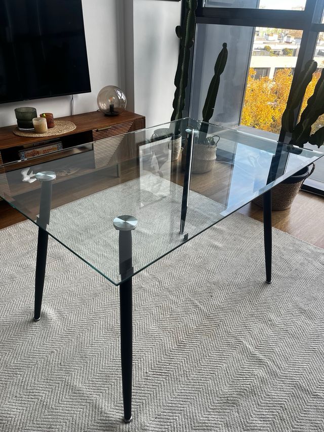 Mesa de centro de cristal e metal
