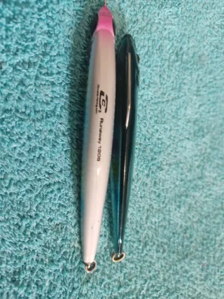 2 señuelos de pesca hundidos