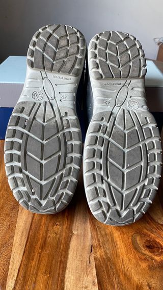 Zapatos de seguridad grises