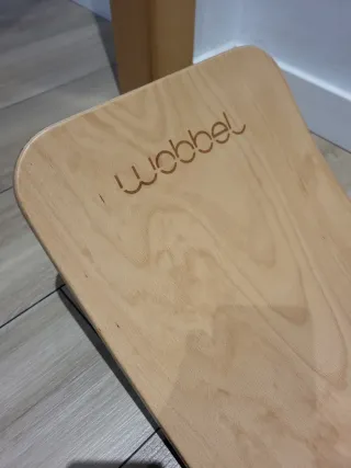 Tabla de equilibrio Wobbel de madera.