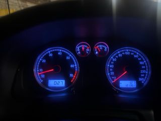 Volkswagen Passat 2004 con 121000 kilometros