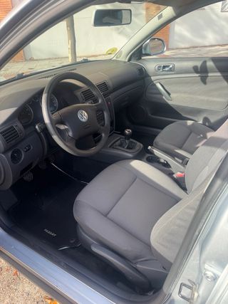 Volkswagen Passat 2004 con 121000 kilometros