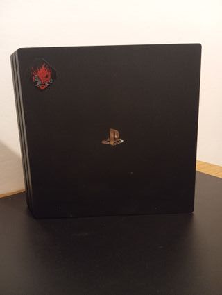 PS4 Pro 1TB + 2 Mandos (Negro y Blanco)