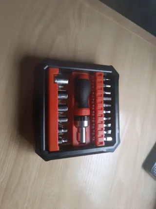 Caja de herramientas con puntas