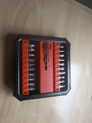 Caja de herramientas con puntas