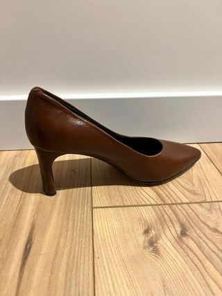 Zapatos de piel marrones