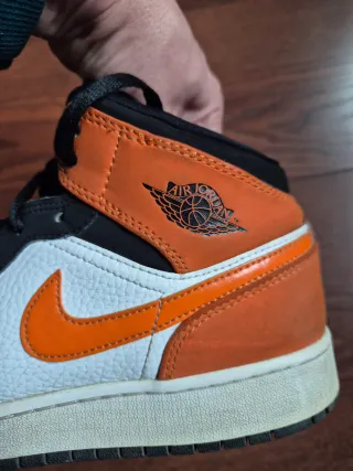 Zapatillas Jordan Mid Naranja