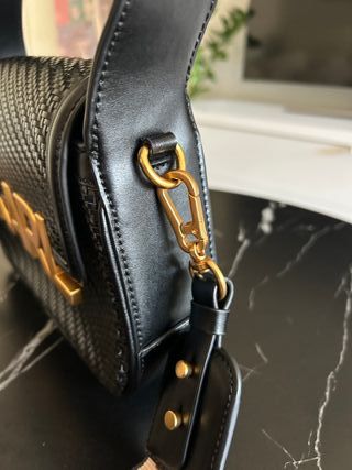Bolso Karl Lagerfeld Negro y Dorado