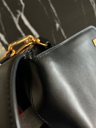 Bolso Karl Lagerfeld Negro y Dorado