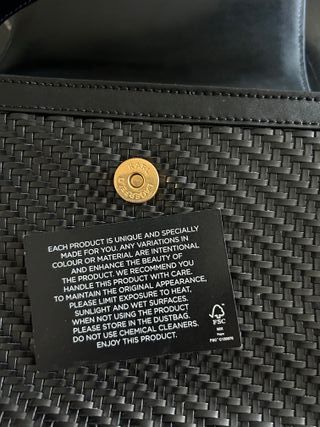 Bolso Karl Lagerfeld Negro y Dorado