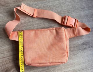 Riñonera sin estrenar HERSCHEL color salmón