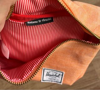 Riñonera sin estrenar HERSCHEL color salmón