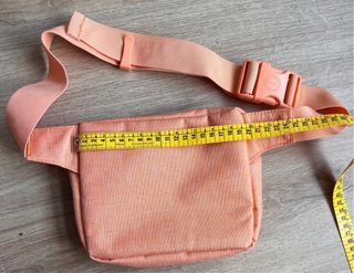 Riñonera sin estrenar HERSCHEL color salmón