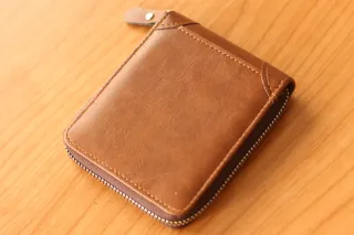 Cartera Hombre Marrón con Cremallera.