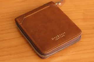 Cartera Hombre Marrón con Cremallera.