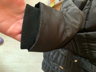 Cazadora acolchada negra mujer con capucha