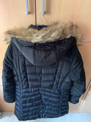 Cazadora acolchada negra mujer con capucha