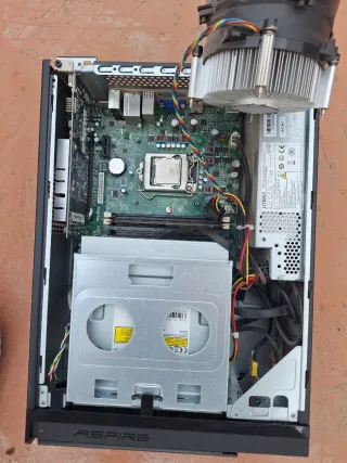 Ordenador Acer Negro