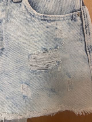 Shorts vaqueros Stradivarius desgastados