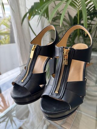 Sandalias Michael Kors Tacón Cremallera Dorada