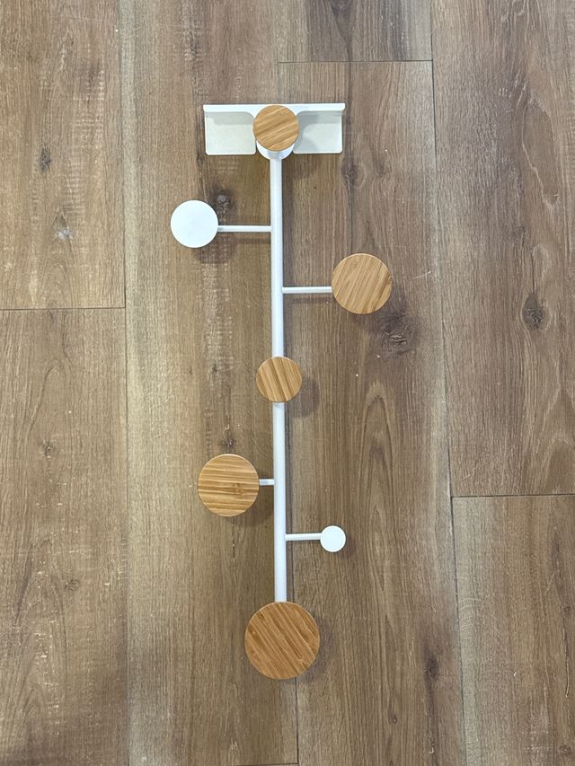 Perchero de pared madera y metal