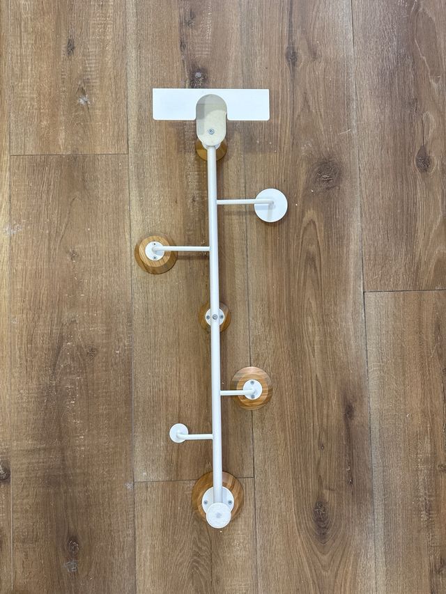 Perchero de pared madera y metal