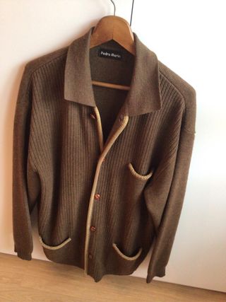 Chaqueta de punto Pedro Marín, regalo camisa