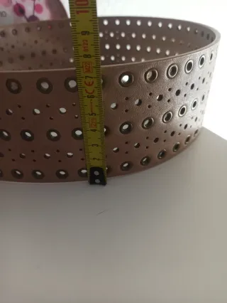 Cinturón OU XIAO YA con hebilla dorada