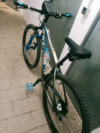 Bicicleta de Montaña Cube