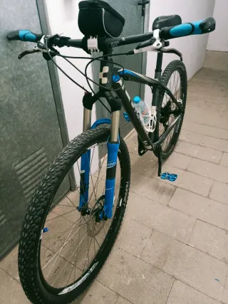 Bicicleta de Montaña Cube