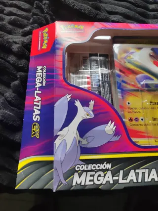 Colección Mega Latias EX Pokémon Caja