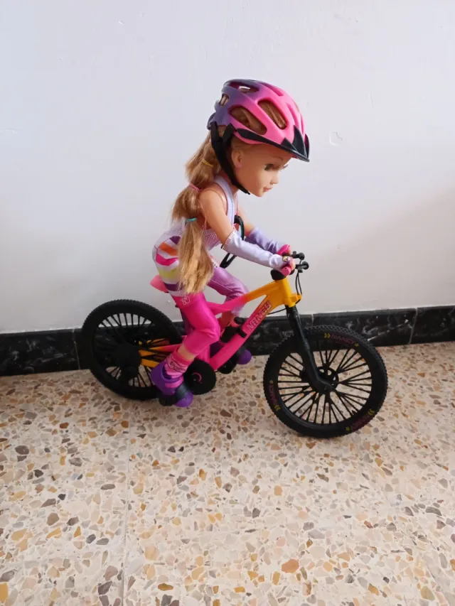 Muñeca Nancy Bicicleta