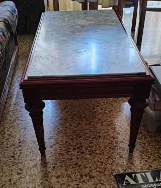 Tavolino in marmo e legno